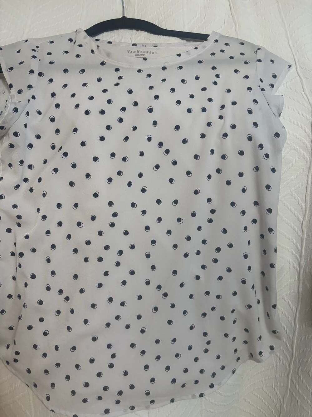 Van Heusen Cap Sleeve Top Size XS Polka Dot White Navy